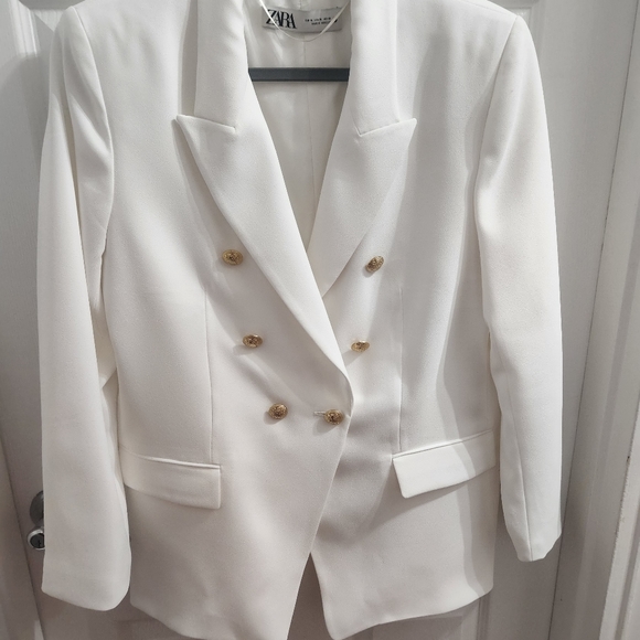 Zara Jackets & Blazers - White Zara Blazer